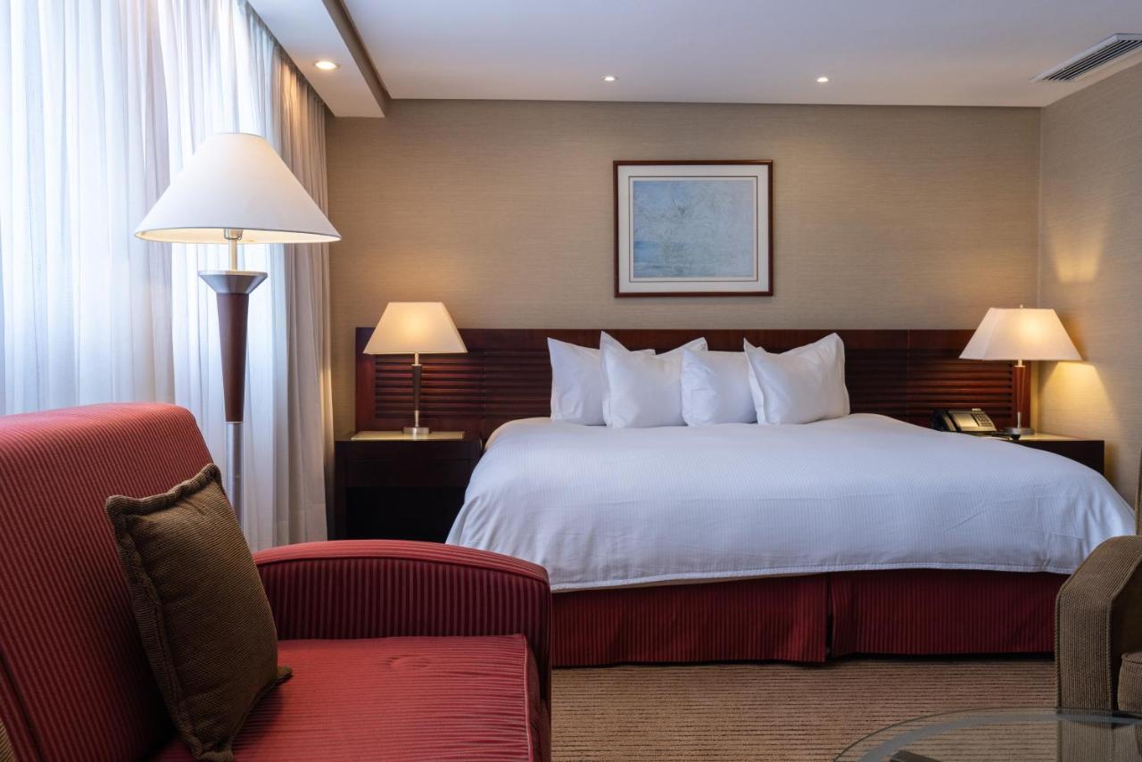 Eurobuilding Hotel & Suites Caracas Exterior foto A bedroom at the Four Seasons Hotel